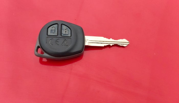 2023 Maruti Swift VXI, Petrol, Manual, 29,928 km, Key Close Up