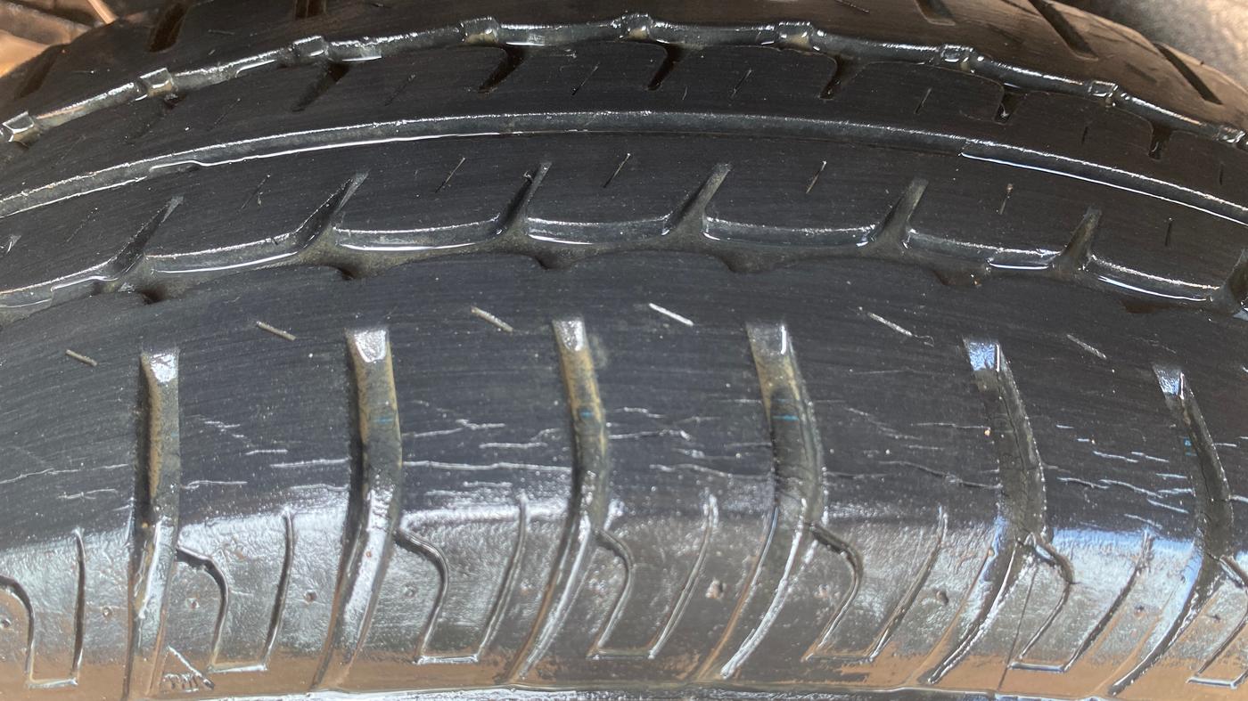 2013 Maruti Wagon R 1.0 VXI, Petrol, Manual, 52,605 km, Right Rear Tyre Tread