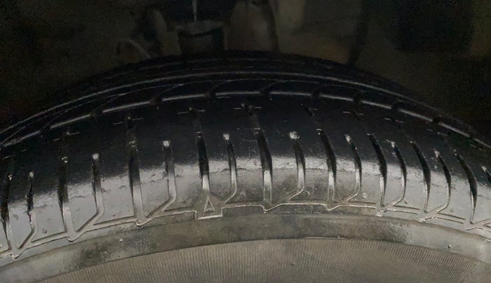 2018 Hyundai Elite i20 ASTA 1.2, Petrol, Manual, 68,370 km, Right Front Tyre Tread