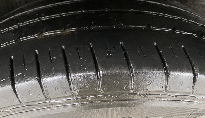 2020 MG HECTOR SHARP 1.5 DCT PETROL, Petrol, Automatic, 59,195 km, Right Rear Tyre Tread