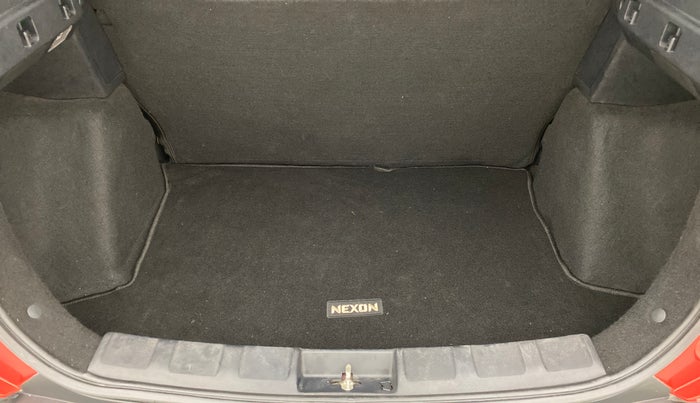2021 Tata NEXON XM SUNROOF 1.2 RTN, Petrol, Manual, 19,881 km, Boot Inside
