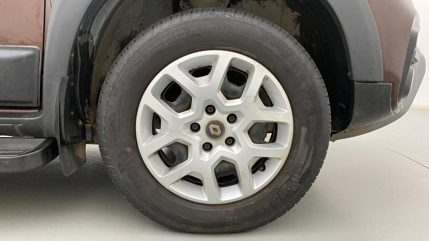 2019 Renault Duster RXS 85 PS, Diesel, Manual, 17,501 km, Right Front Wheel