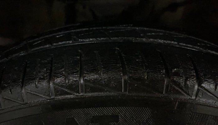 2020 Maruti Alto VXI, Petrol, Manual, 39,543 km, Right Front Tyre Tread