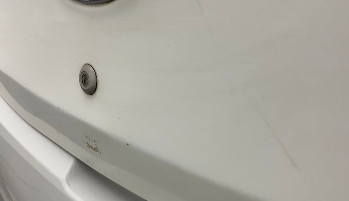 2016 Hyundai Eon ERA +, Petrol, Manual, 79,395 km, Dicky (Boot door) - Slightly rusted
