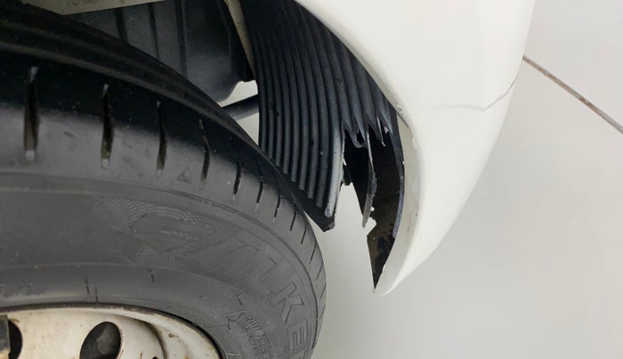 2016 Hyundai Eon ERA +, Petrol, Manual, 79,395 km, Right fender - Lining loose