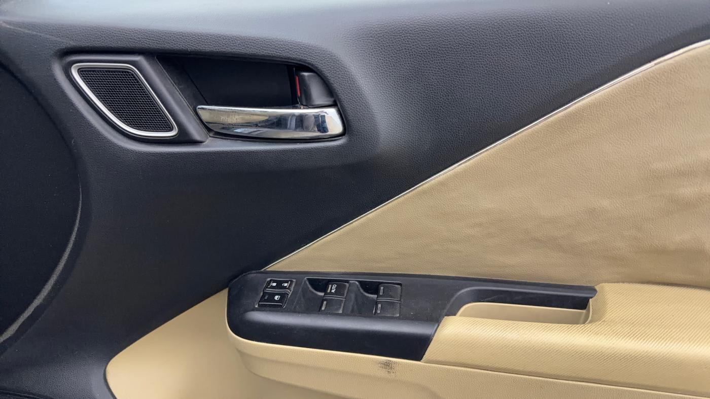 2018 Honda City 1.5L I-VTE V CVT, Petrol, Automatic, 58,639 km, Driver Side Door Panels Control