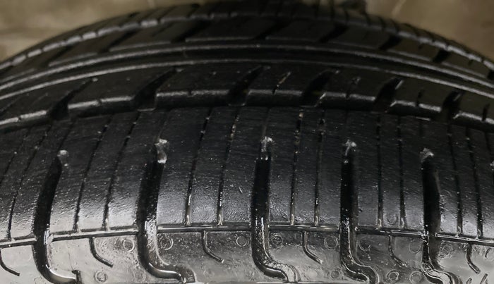 2012 Maruti Wagon R 1.0 VXI, Petrol, Manual, 37,390 km, Left Rear Tyre Tread