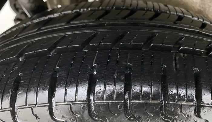 2012 Maruti Wagon R 1.0 VXI, Petrol, Manual, 37,390 km, Right Rear Tyre Tread