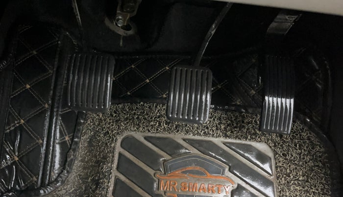 2022 Hyundai GRAND I10 NIOS SPORTZ 1.2 KAPPA VTVT CNG, CNG, Manual, 37,950 km, Pedals