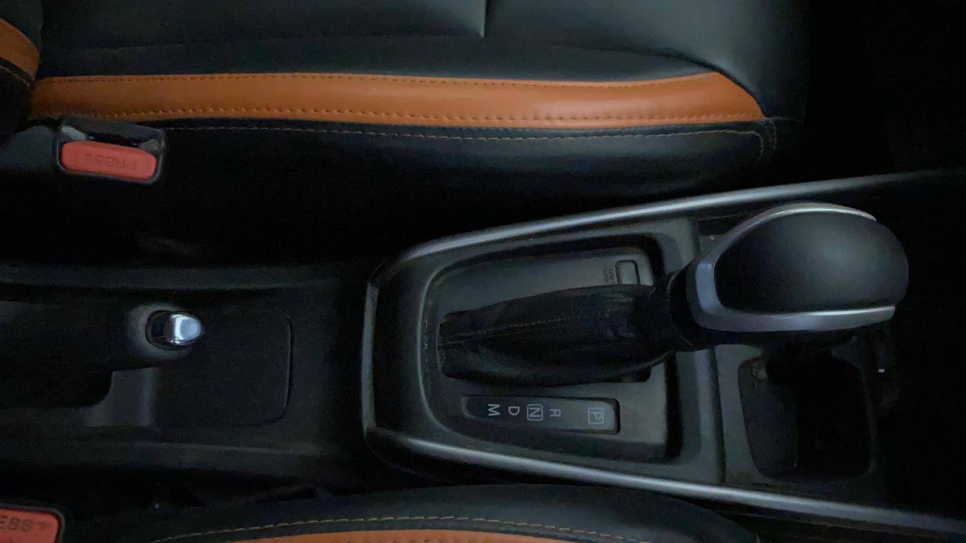 2022 Maruti XL6 ALPHA AT, Petrol, Automatic, 54,721 km, Gear Lever
