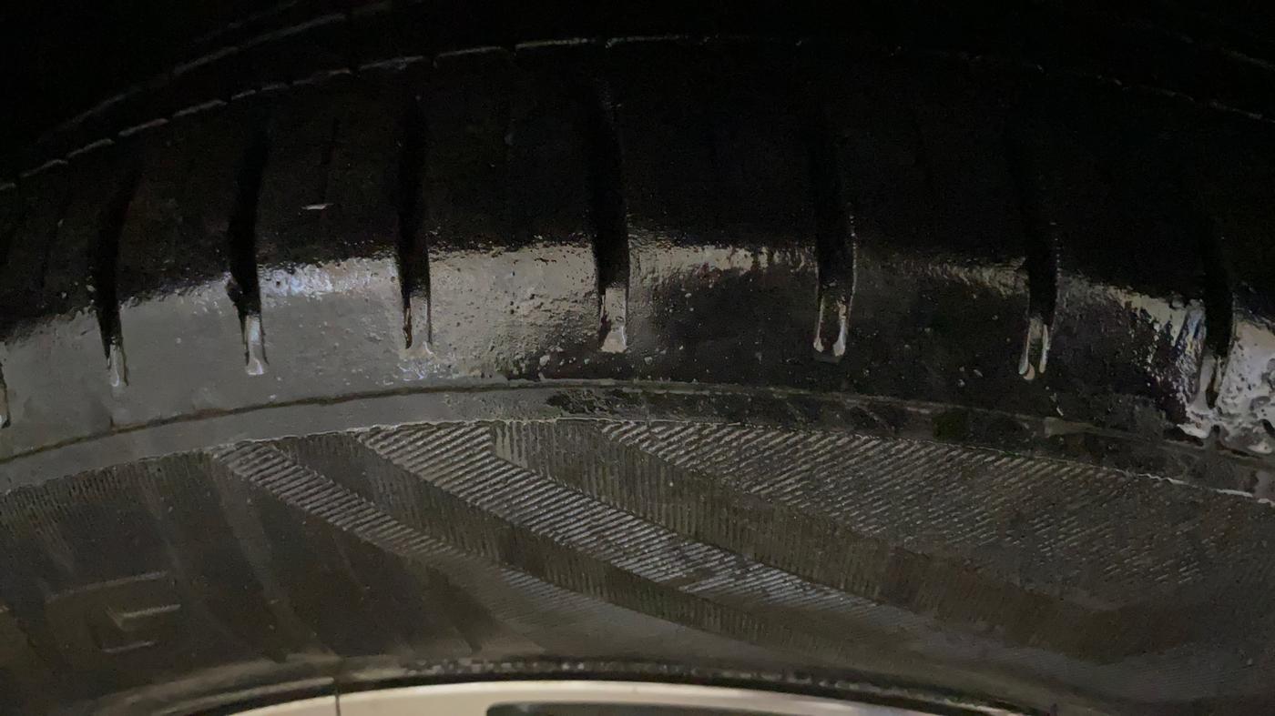 2022 Maruti XL6 ALPHA AT, Petrol, Automatic, 54,721 km, Left Front Tyre Tread