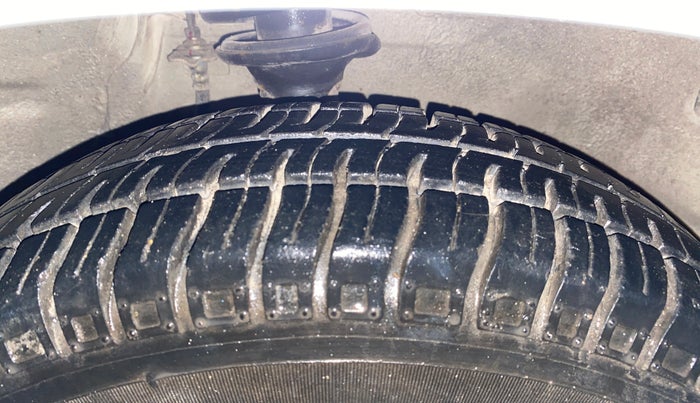 2014 Maruti Alto 800 LXI, Petrol, Manual, 5,916 km, Right Front Tyre Tread