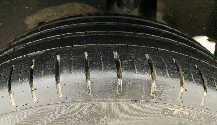 2021 Maruti Baleno ZETA PETROL 1.2, Petrol, Manual, 12,534 km, Left Rear Tyre Tread