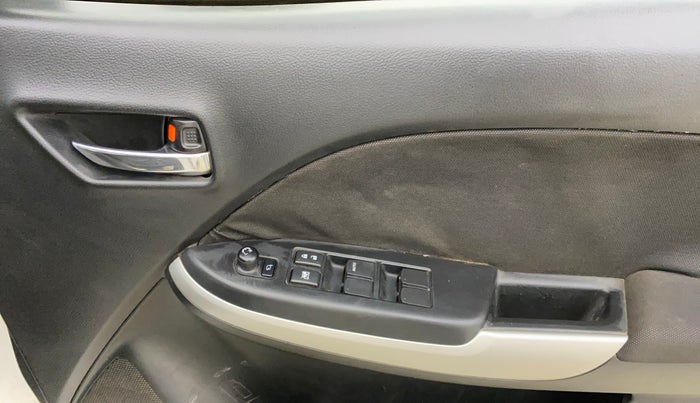 2016 Maruti Baleno DELTA PETROL 1.2, Petrol, Manual, 38,318 km, Driver Side Door Panels Control