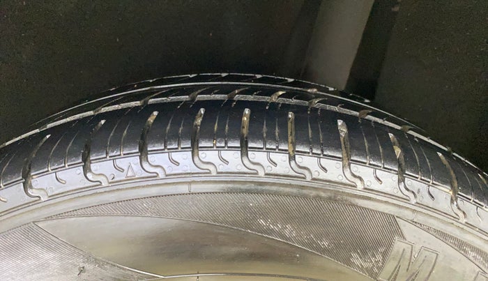 2016 Maruti Baleno DELTA PETROL 1.2, Petrol, Manual, 38,318 km, Left Rear Tyre Tread