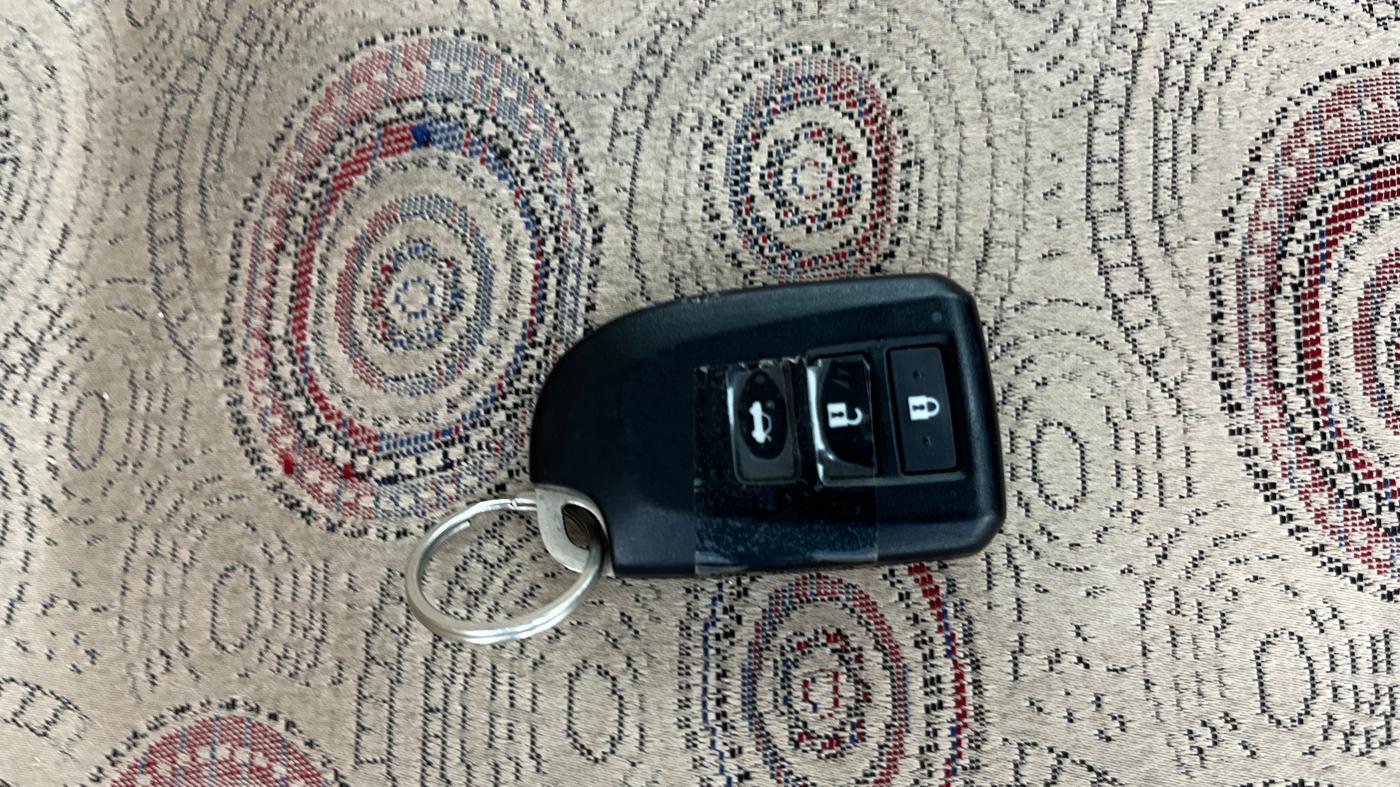 2020 Toyota YARIS G MT, Petrol, Manual, 37,332 km, Key Close Up