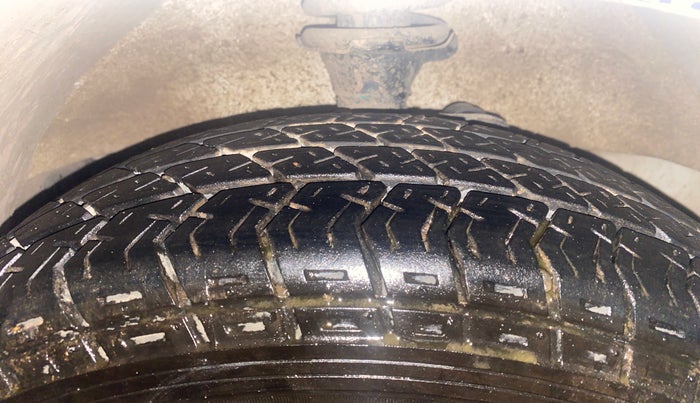 2022 Maruti Eeco 5 STR AC CNG (O), CNG, Manual, 52,043 km, Right Front Tyre Tread