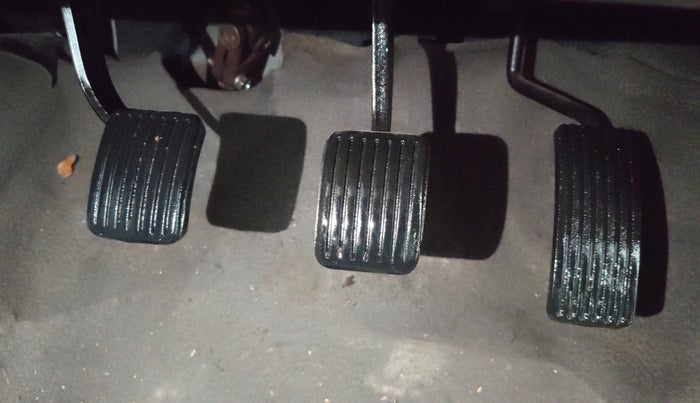 2015 Hyundai i10 SPORTZ 1.1, Petrol, Manual, 46,442 km, Pedals