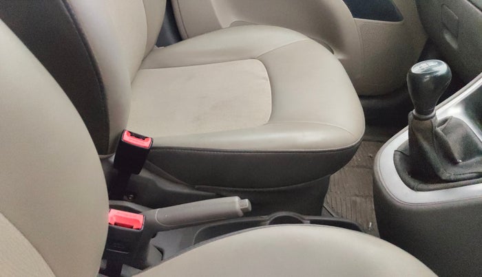 2015 Hyundai i10 SPORTZ 1.1, Petrol, Manual, 46,442 km, Gear Lever