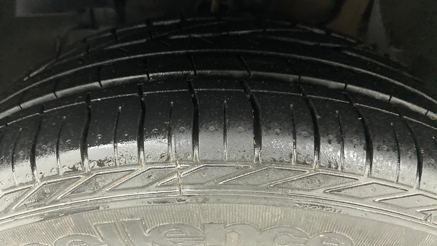 2021 Tata NEXON XZA + 1.2 PETROL A/T, Petrol, Automatic, 12,654 km, Left Front Tyre Tread