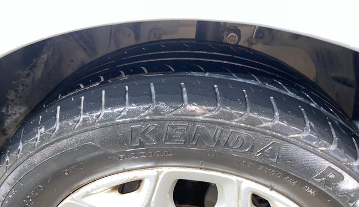 2015 Ford Ecosport TITANIUM 1.5L DIESEL (OPT), Diesel, Manual, 94,014 km, Left Front Tyre Tread