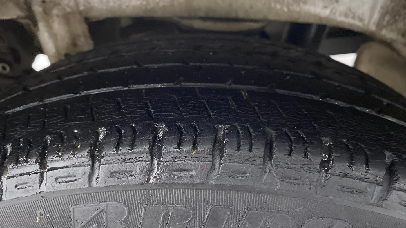 2017 Maruti Alto K10 VXI P, CNG, Manual, 53,519 km, Right Rear Tyre Tread