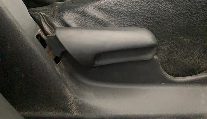 2017 Maruti Vitara Brezza VDI (O), Diesel, Manual, 90,725 km, Driver Side Adjustment Panel