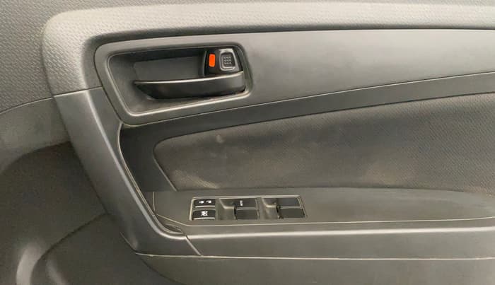 2017 Maruti Vitara Brezza VDI (O), Diesel, Manual, 90,725 km, Driver Side Door Panels Control