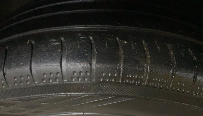 2019 Hyundai Elite i20 SPORTZ PLUS  1.2 CVT, CNG, Automatic, 78,285 km, Left Front Tyre Tread