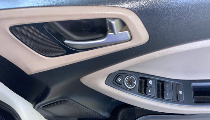 2019 Hyundai Elite i20 SPORTZ PLUS  1.2 CVT, CNG, Automatic, 78,285 km, Driver Side Door Panels Control