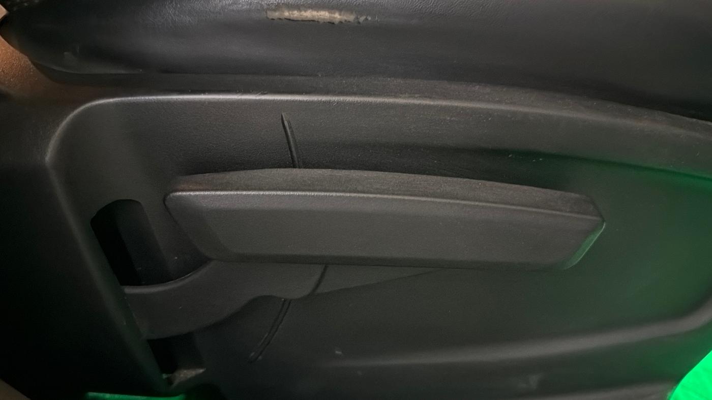 2022 Tata PUNCH ACCOMPLISHED MT, Petrol, Manual, 87,363 km, Driver Side Adjustment Panel