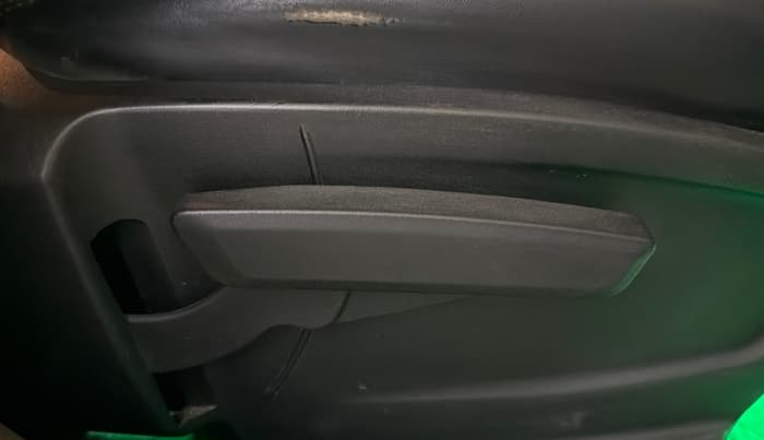 2022 Tata PUNCH ACCOMPLISHED MT, Petrol, Manual, 87,363 km, Driver Side Adjustment Panel