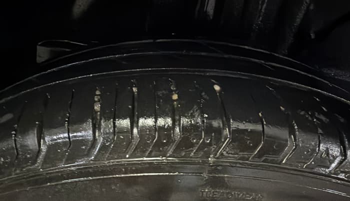 2022 Tata PUNCH ACCOMPLISHED MT, Petrol, Manual, 87,363 km, Right Rear Tyre Tread