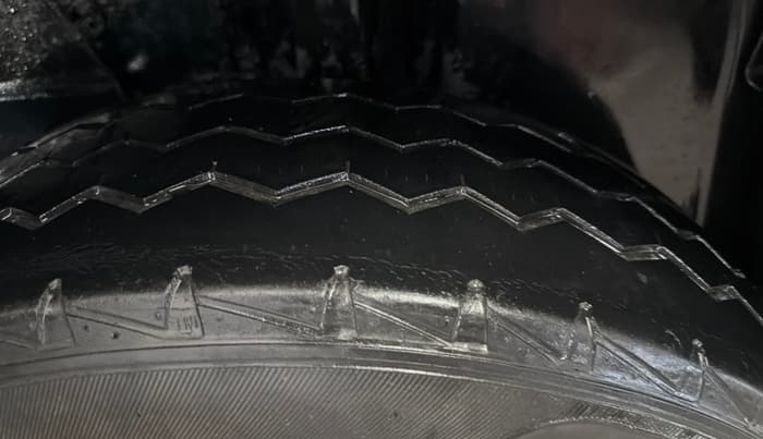 2022 Tata PUNCH ACCOMPLISHED MT, Petrol, Manual, 87,363 km, Left Rear Tyre Tread