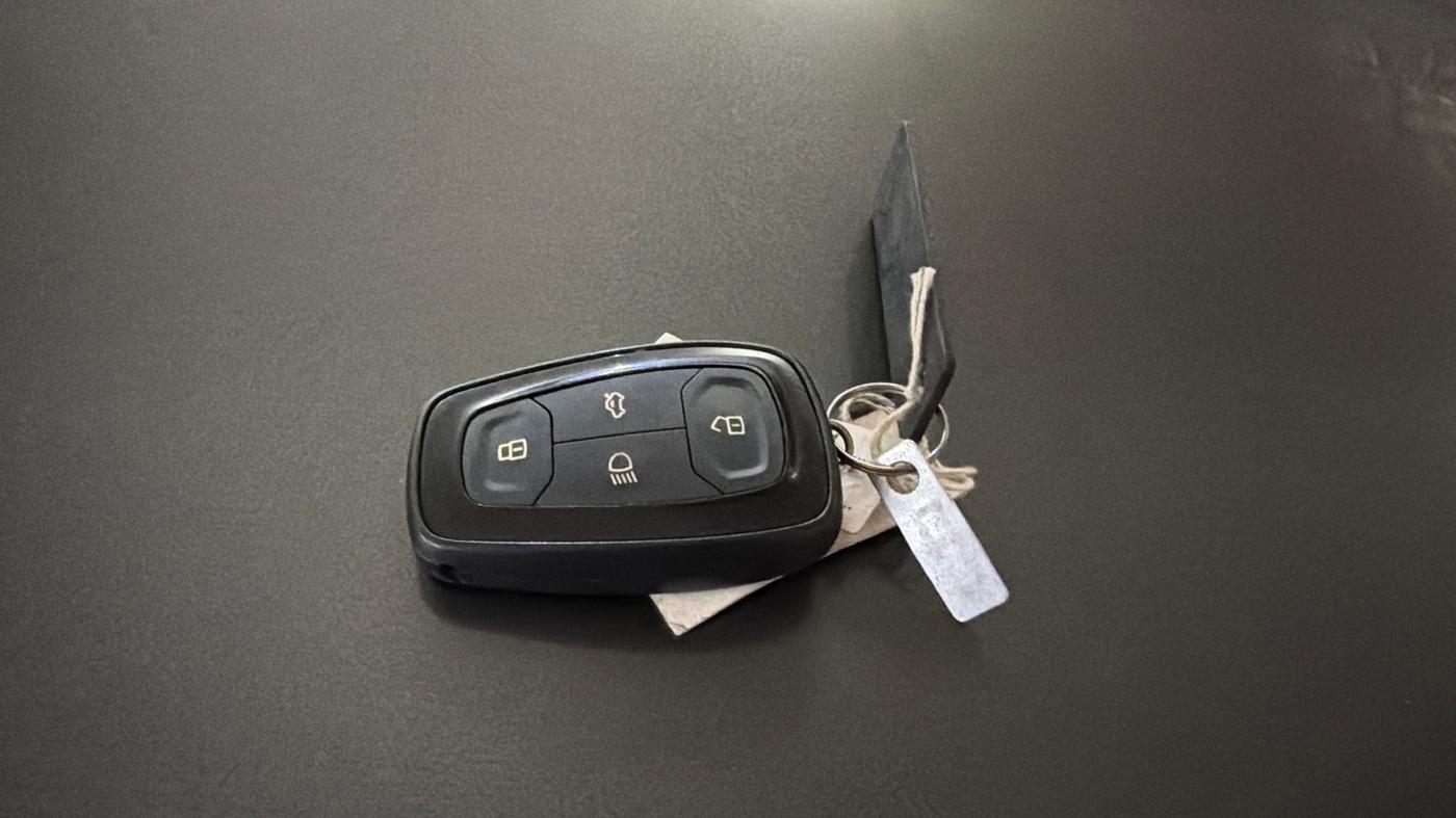 2022 Tata PUNCH ACCOMPLISHED MT, Petrol, Manual, 87,363 km, Key Close Up