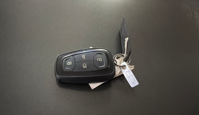 2022 Tata PUNCH ACCOMPLISHED MT, Petrol, Manual, 87,363 km, Key Close Up