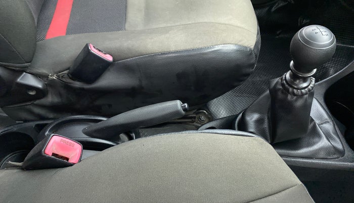 2012 Toyota Etios Liva GD, Diesel, Manual, 1,40,512 km, Gear Lever