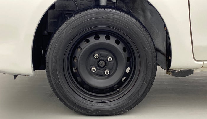 2012 Toyota Etios Liva GD, Diesel, Manual, 1,40,512 km, Left Front Wheel