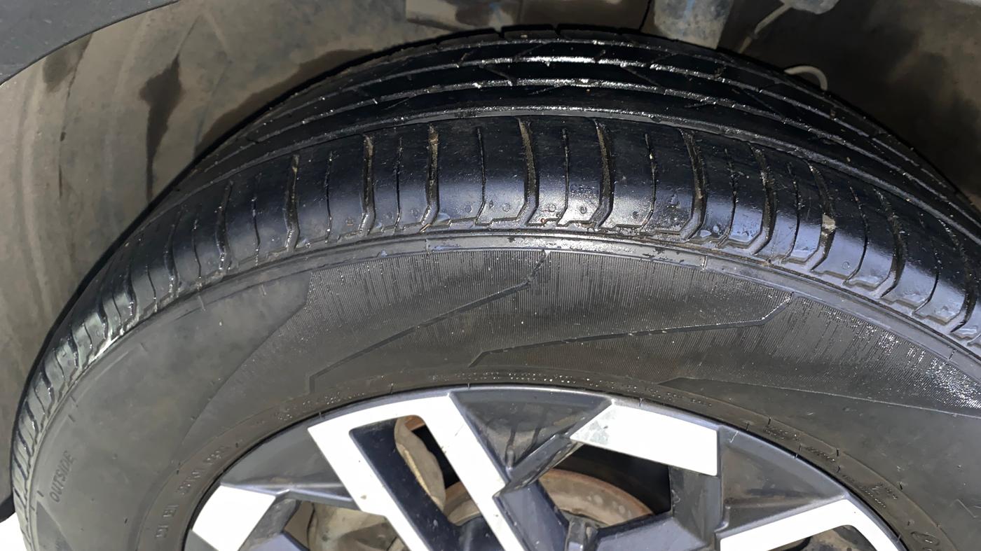 2022 Hyundai VENUE SX 1.0 (O) TURBO IMT, Petrol, Manual, 39,224 km, Left Front Tyre Tread
