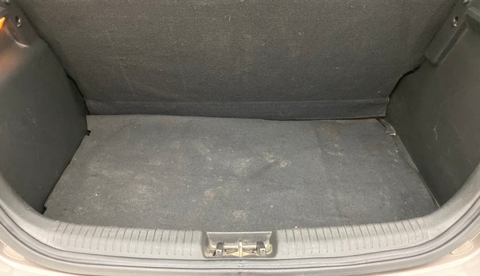 2012 Hyundai i20 MAGNA (O) 1.4 CRDI, Diesel, Manual, 64,958 km, Boot Inside