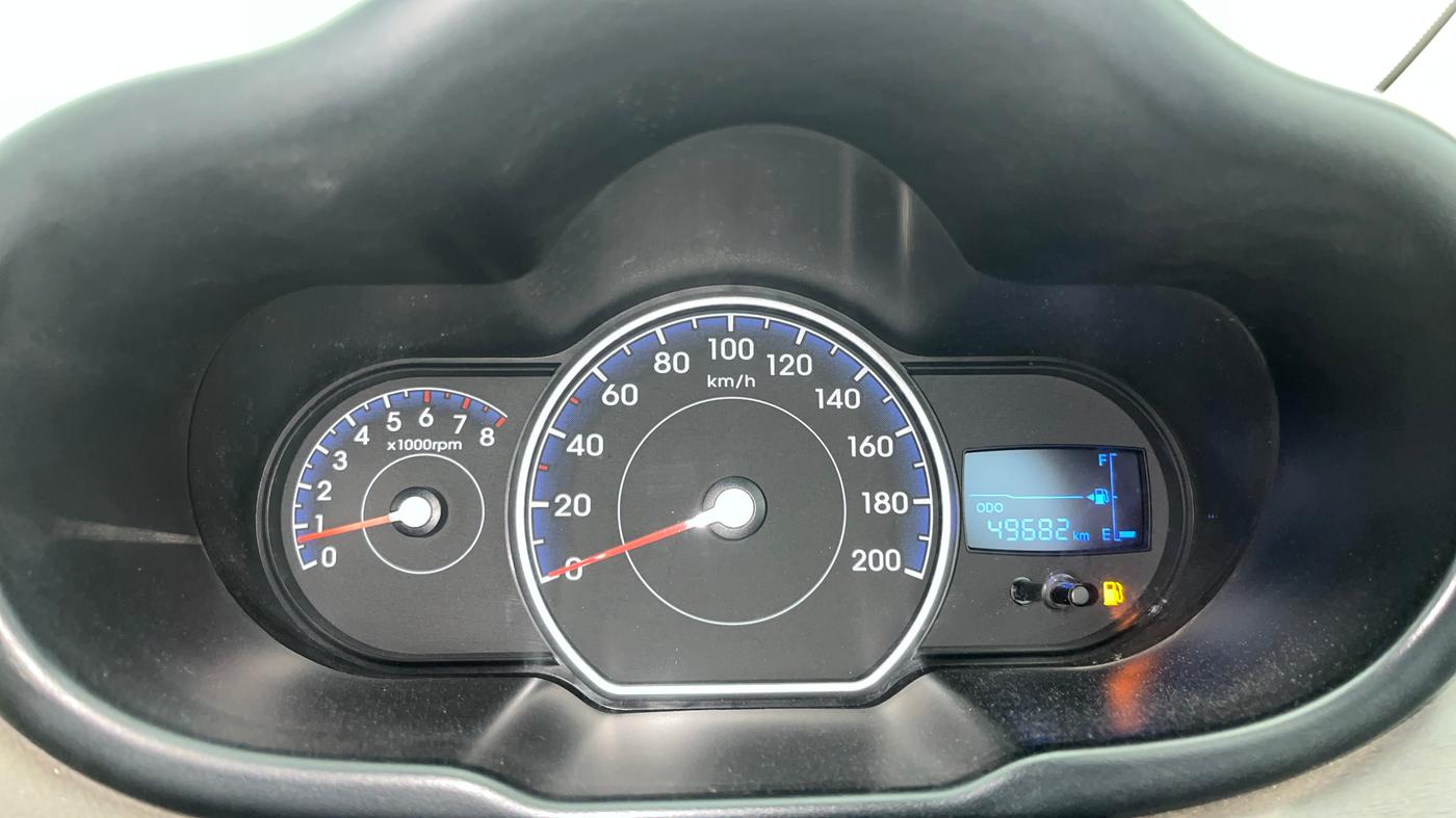 2014 Hyundai i10 MAGNA 1.1, Petrol, Manual, 49,595 km, Odometer Image