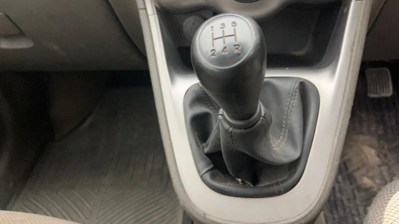 2014 Hyundai i10 MAGNA 1.1, Petrol, Manual, 49,595 km, Gear Lever