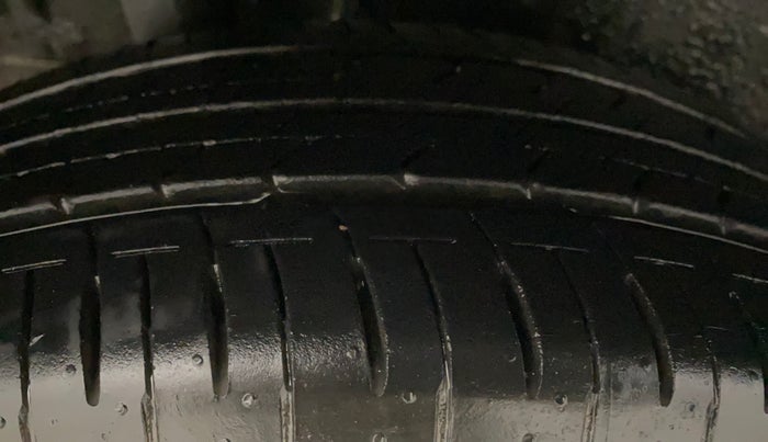 2017 Maruti IGNIS DELTA 1.2 AMT, Petrol, Automatic, 8,459 km, Right Rear Tyre Tread