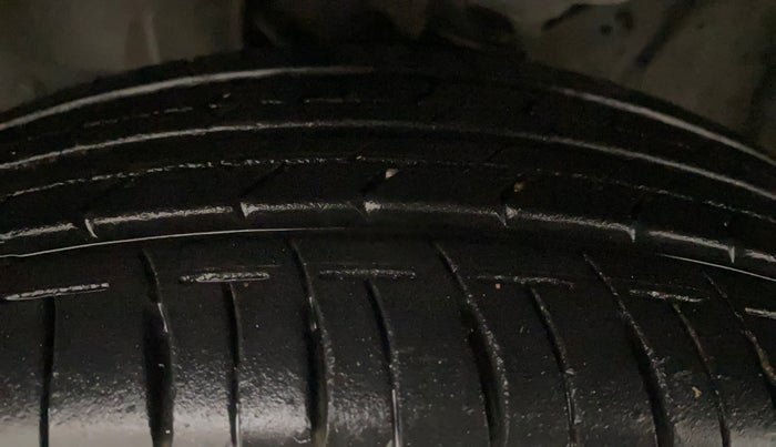 2017 Maruti IGNIS DELTA 1.2 AMT, Petrol, Automatic, 8,459 km, Left Front Tyre Tread