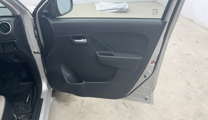 2024 Maruti Alto K10 VXi Plus (O) AGS, Petrol, Automatic, 929 km, Driver Side Door Panels Control