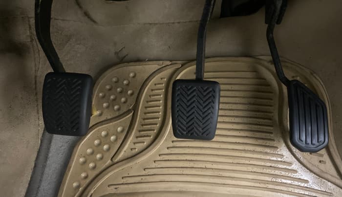2016 Toyota Etios VX, Petrol, Manual, 90,212 km, Pedals