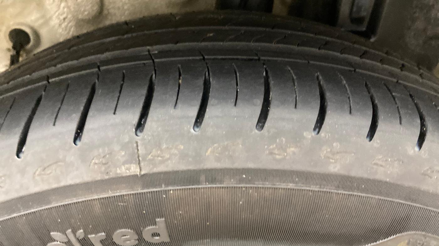 2016 Toyota Etios VX, Petrol, Manual, 90,212 km, Left Rear Tyre Tread