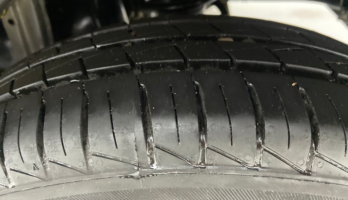 2021 Maruti Alto VXI, Petrol, Manual, 1,953 km, Left Rear Tyre Tread