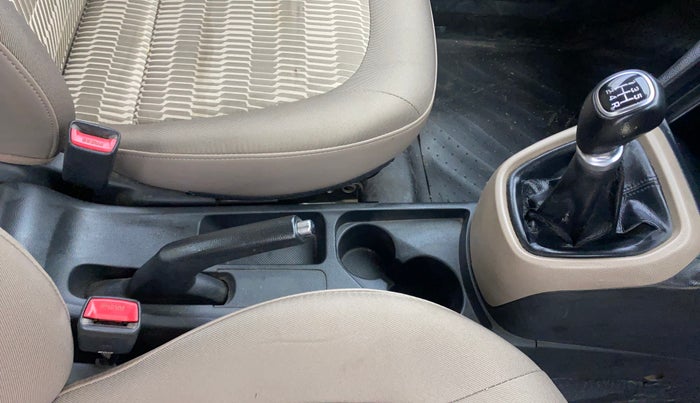 2019 Hyundai Xcent SX 1.2, CNG, Manual, 1,30,689 km, Gear Lever