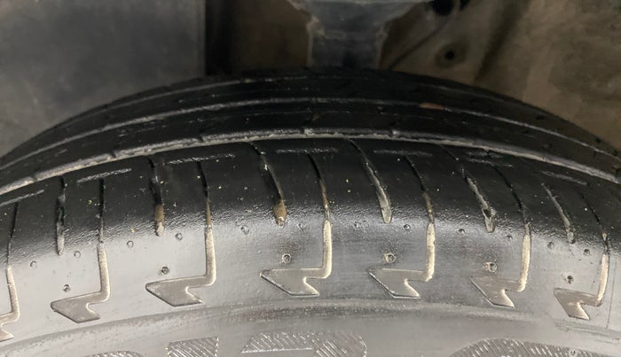 2022 Maruti Celerio VXI AMT, Petrol, Automatic, 16,350 km, Left Front Tyre Tread